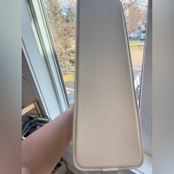 Authentic Louis Vuitton Bagatelle PM bag in ivory Epi leather. - Picture 5 of 6